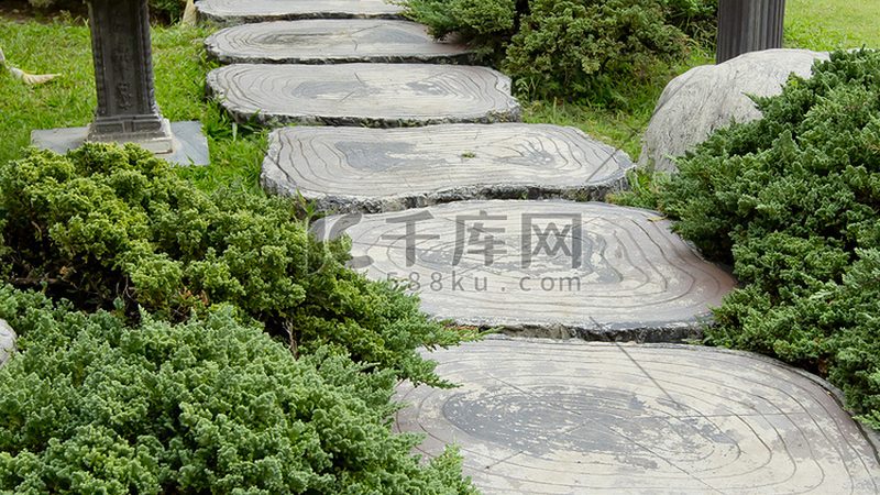 办公楼立体绿化：打造城市绿色“呼吸”空间**